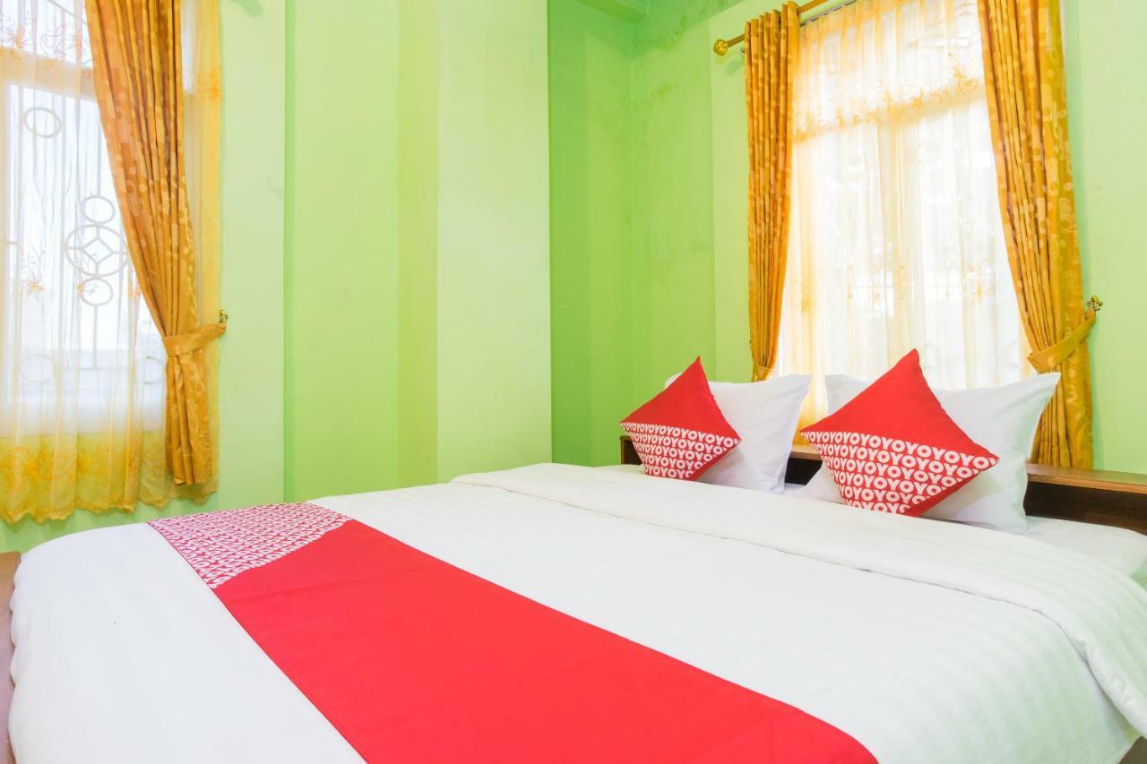 Oyo 1419 Rhona Guest House Syariah Jogjakarta Buitenkant foto
