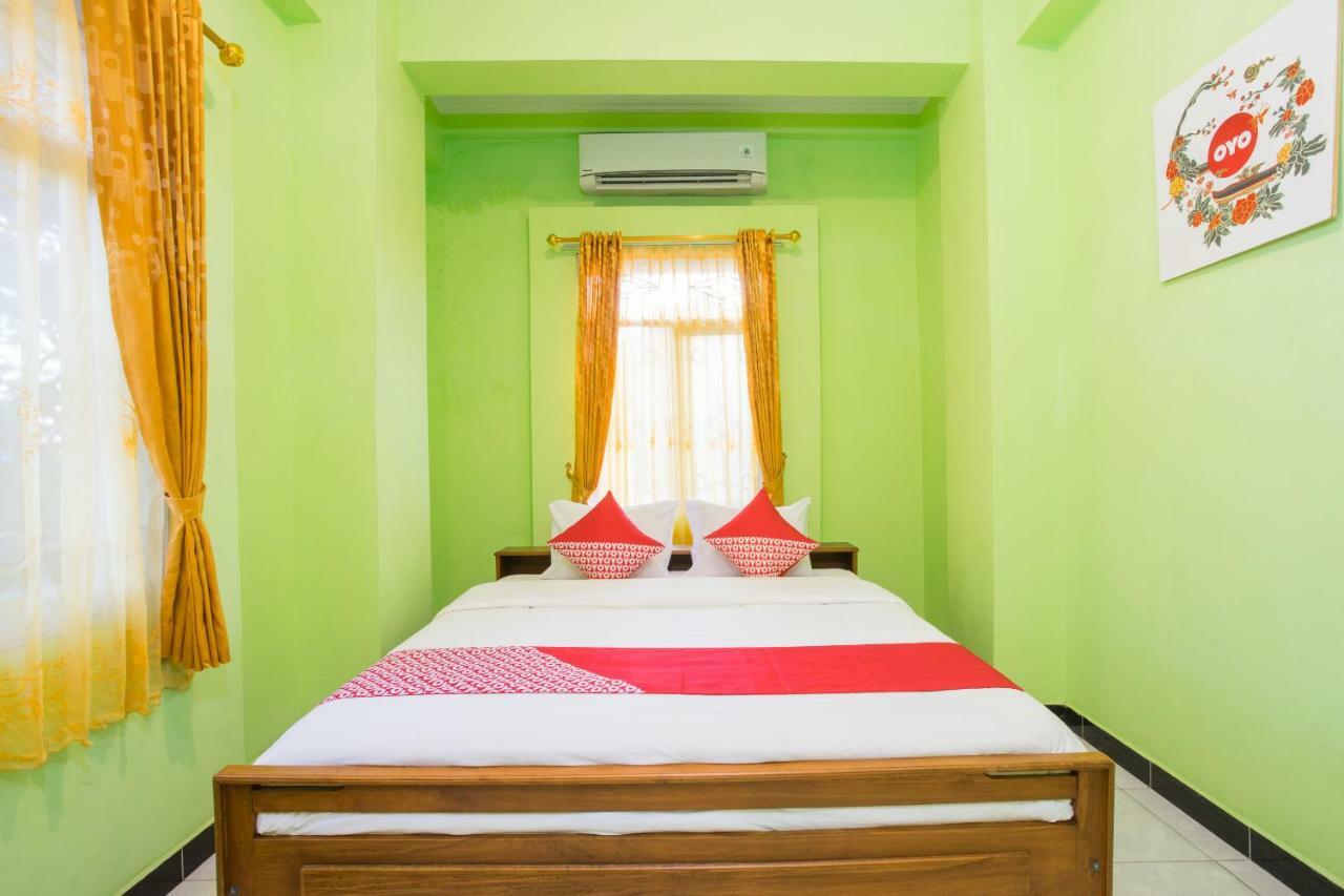 Oyo 1419 Rhona Guest House Syariah Jogjakarta Buitenkant foto
