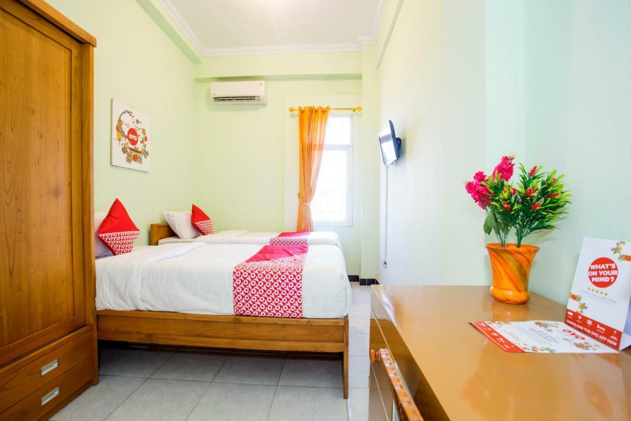 Oyo 1419 Rhona Guest House Syariah Jogjakarta Buitenkant foto