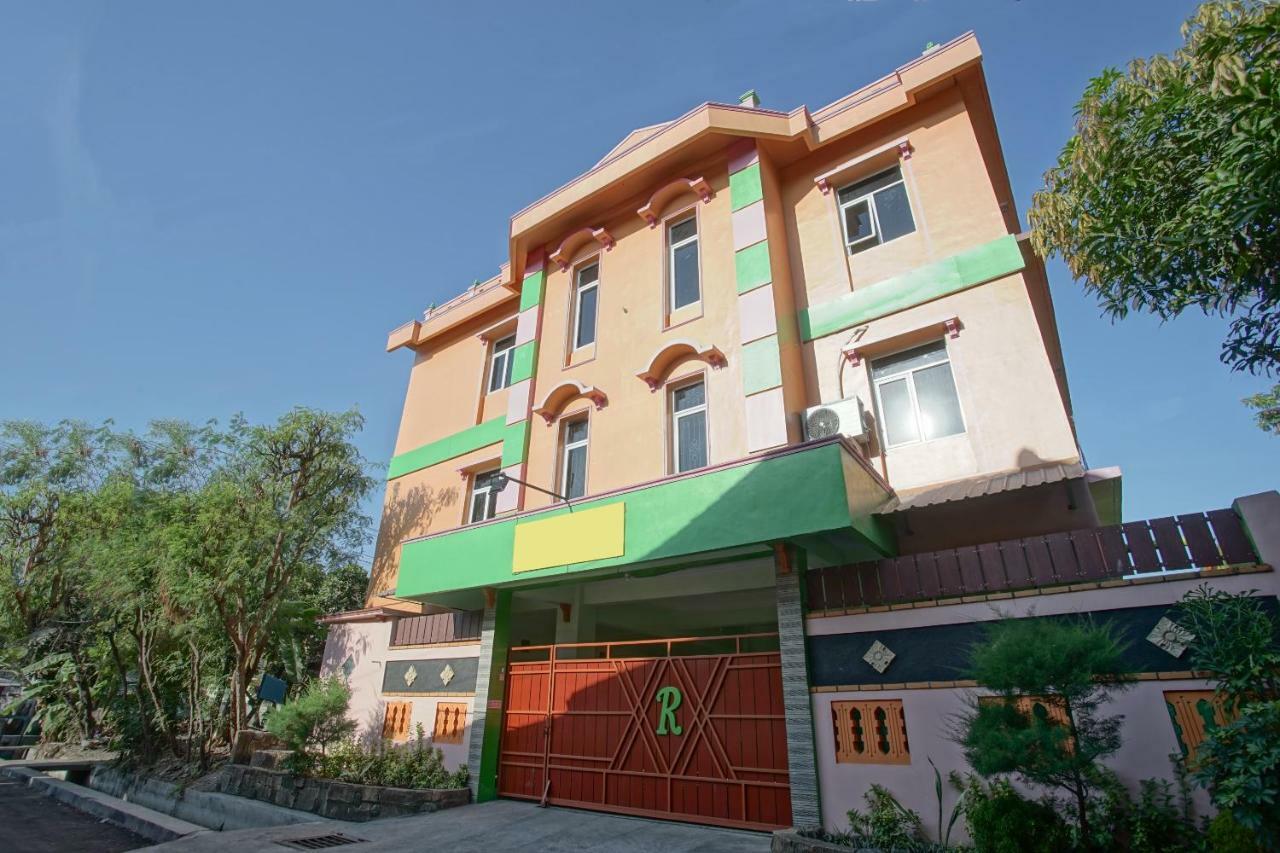 Oyo 1419 Rhona Guest House Syariah Jogjakarta Buitenkant foto